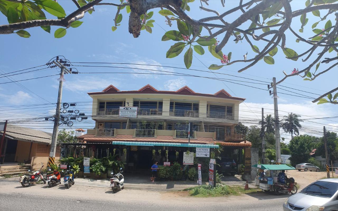 P & T Hostel Банг-Рак Экстерьер фото