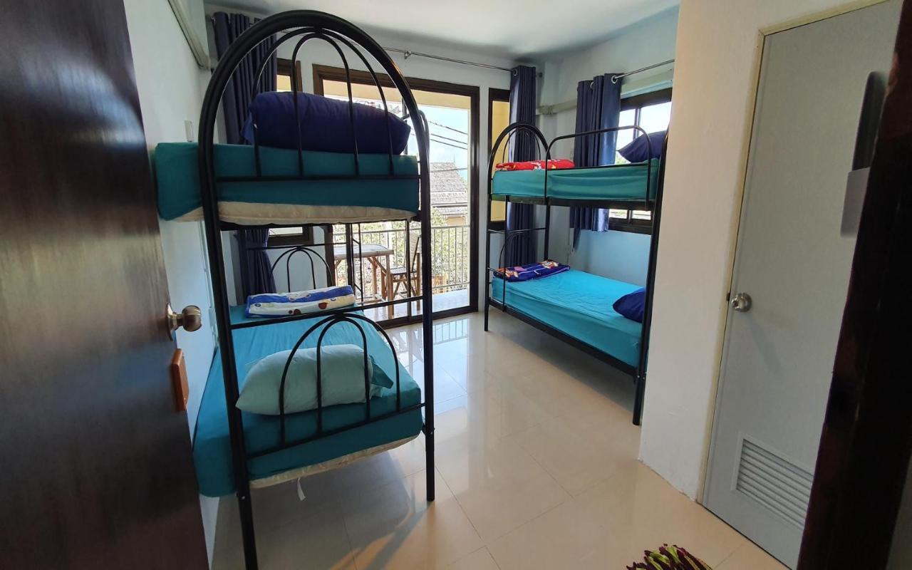P & T Hostel Банг-Рак Экстерьер фото