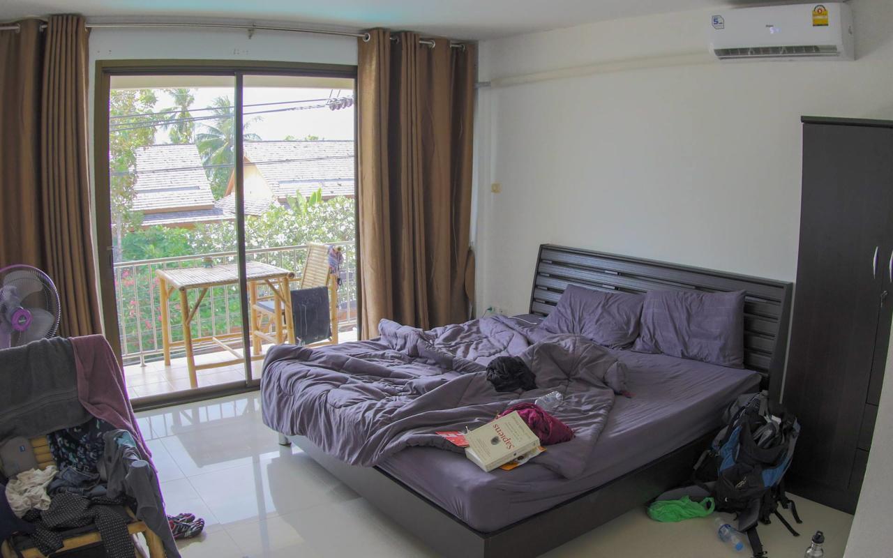 P & T Hostel Банг-Рак Экстерьер фото